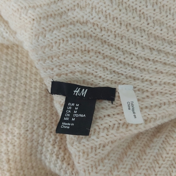 H&m knitted cardigan open front with franges size medium - Picture 9 of 10